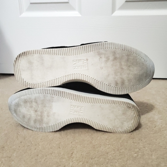 Naturalizer Jimi black velvet lace up sneakers shoes 6 padded white rubber sole - Picture 3 of 14